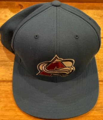 SOMBRERO MITCHELL NESS LANA SNAPBACK COLORADO AVALANCHA (OS ADULTO) AZUL USADO Foto 1 de 4