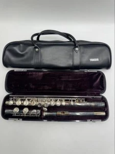 YAMAHA YFL-211SII Flute Used Polished silver finish with Hard Case - Picture 1 of 4