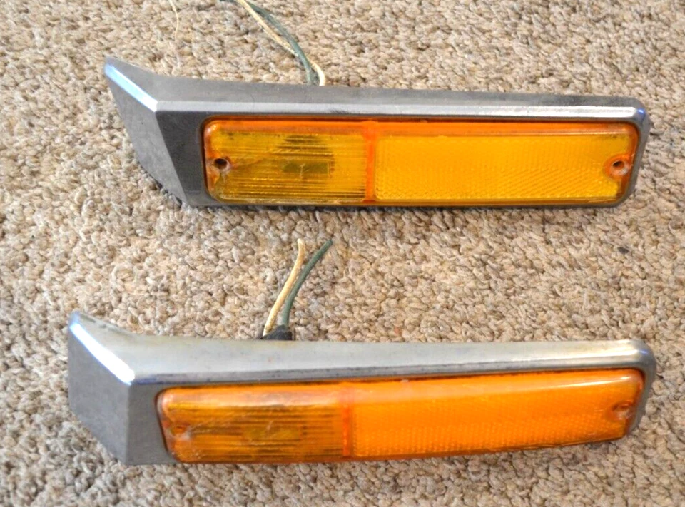 1980-1982 JEEP J10 J20 SIGNAL MARKER CORNER PARKING LAMPS LIGHTS SET TRIM USED Foto 1 de 4
