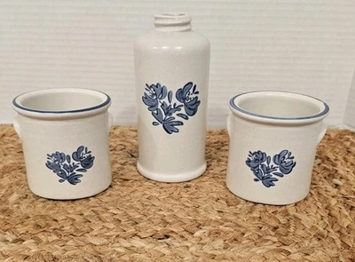 Dispensador de jabón loción Pfaltzgraff Yorktowne 5-1/4" de colección (sin bomba) y 2 mini vasijas Foto 1 de 4