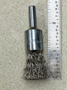 1/2" WIRE END BRUSH .014" WIRE STAINLESS STEEL WHEEL W/ 1/4" SHANK USA BNS4S14 - Picture 1 of 5