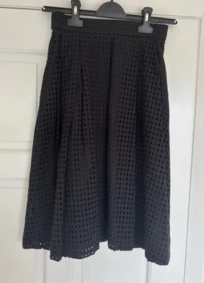 H&M Ladies Black Knee Length Skirt With Pockets Size 8 BNWT - Image 1 of 3