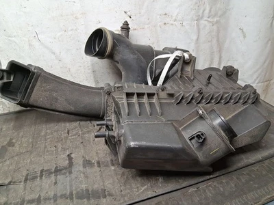 Air Cleaner 2.0L Fits 19-23 CHEROKEE 3088575 - Image 1 of 4