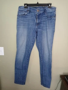 Ann Taylor LOFT Relaxed Skinny Size 31 / 12 Medium Wash Jeans Straight Leg - Picture 1 of 11