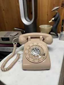Vintage Baby Pink Rotary Dial Telephone Western Electric 500DM Bell System Works - Picture 1 of 13