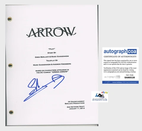 STEPHEN AMELL AUTOGRAPH SIGNED ARROW COMPLETE FULL SCRIPT ACOA Cover