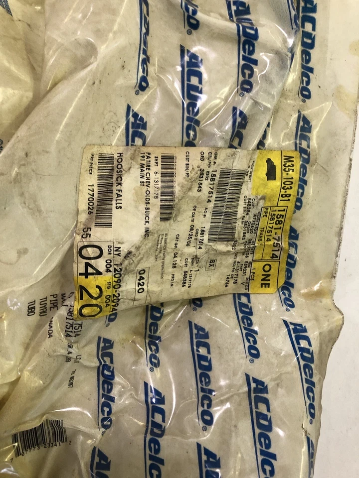 Línea de enfriador de aceite de transmisión Trailblazer Envoy Rainier NOS GM 02 03 09 15817514 Foto 1 de 3