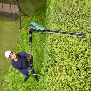 Bosch UniversalHedgePole 18 Body Only 18V Telescopic Hedgecutter - Picture 1 of 3