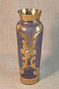 Jarrón estilo bohemio checo vidrio lavanda y dorado pintado a mano floral  - Imagen 1 de 15