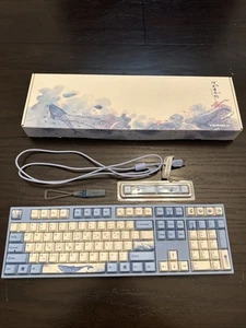 Varmilo VA108M Sea Melody Cherry Speed Silver Keys Gaming Keyboard - Afbeelding 1 van 10