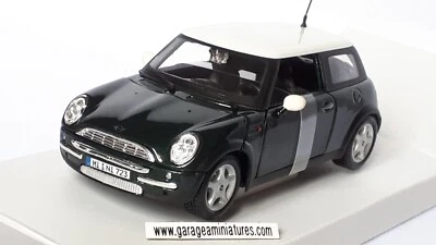 MINI COOPER AUSTIN NOIRE TOIT BLANC MAISTO REF 31219 ECHELLE AU 1/24 EME - Photo 1/4