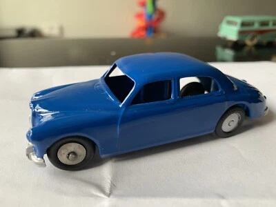 CORGI 205 RILEY PATHFINDER BLUE CAR MODEL - RESTORED - Image 1 of 4
