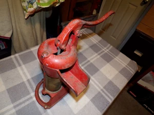 Vintage Columbiana Co. Cast Iron Farm Kitchen Well Water Hand Garden Pump Ohio - Picture 1 of 5
