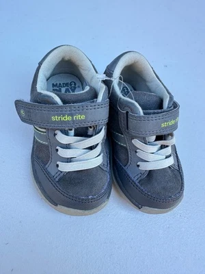 Stride Rite 鞋 女婴 男孩 靴子 步行 2 游戏 尺寸 4 — 第 1/4 张图片