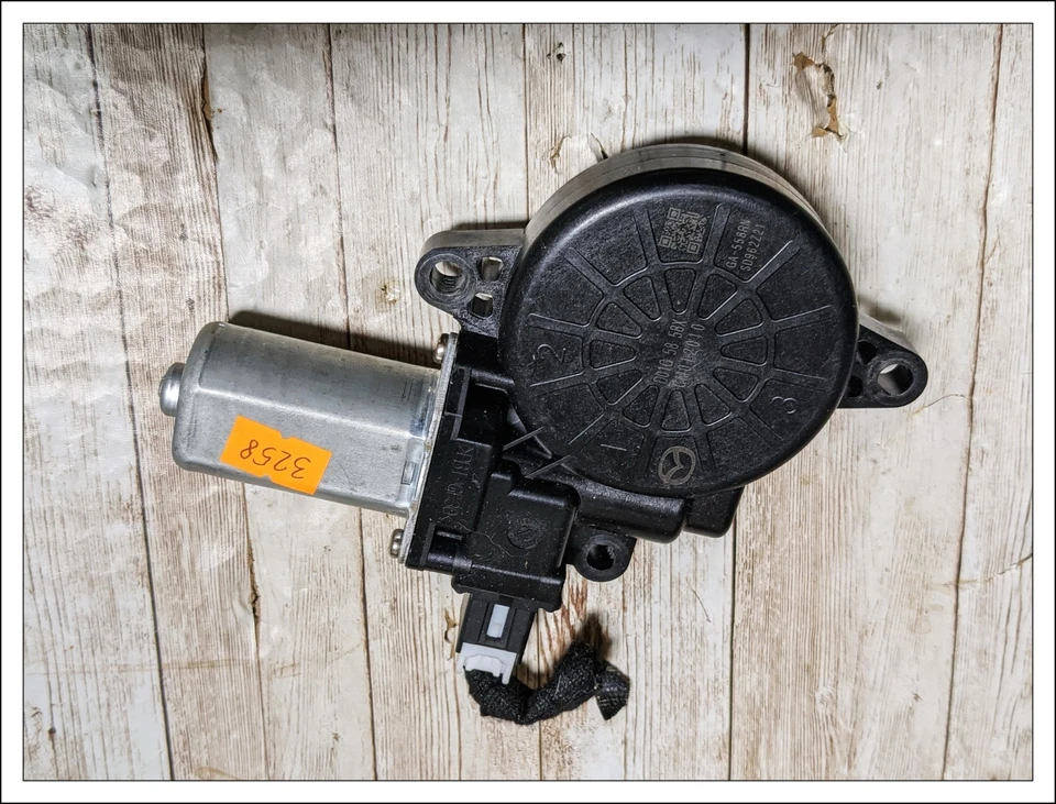 ✅ Mazda 3 [GA-558RN] Right Window Motor 2009 - 2013 OEM - Image 1 of 3
