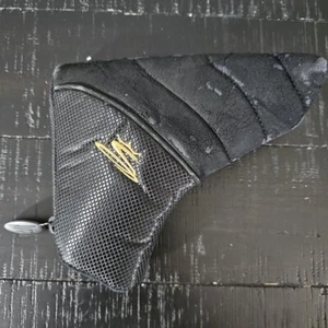 Cobra Golf Black and Gold Zip Closure Blade Style Putter Head Cover - Picture 1 of 8