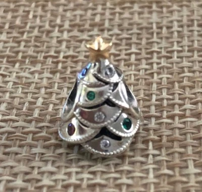 PANDORA PLATA MÚLTIPLES PIEDRAS CON ESTRELLA DORADA ÁRBOL DE NAVIDAD Foto 1 de 4