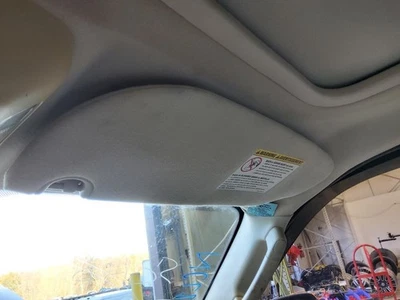 Passenger Right Sun Visor With Roof Console Fits 05-06 EXPEDITION 529537 - Image 1 of 2