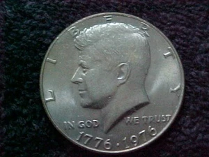 1976 P BICENTENNIAL KENNEDY HALF DOLLAR AU - Picture 1 of 2