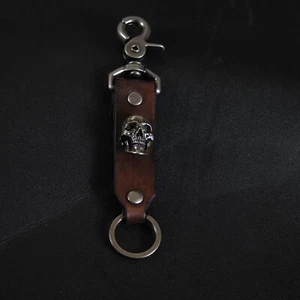 Schlüsselanhänger aus ansteckendem Leder. Schädel. Handgefertigt. Antik schwarz - Bild 1 von 6