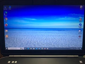 NICE LOOKING Widescreen DELL Latitude E5520 Laptop - EXTRAS - Big Hard-drive - Photo 1/5