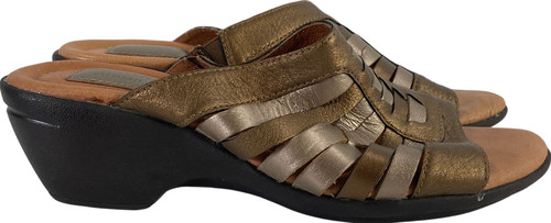 Clarks Artisan Women’s Bronze Leather Low Block Heel Sandals 7