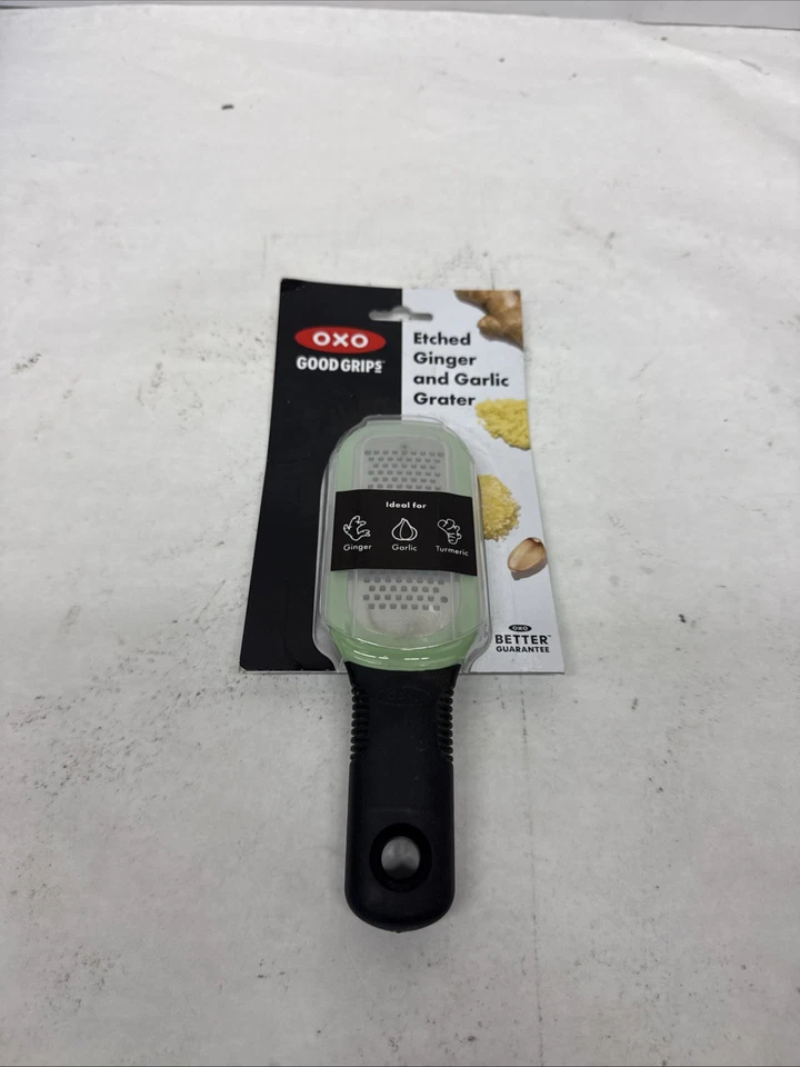 Rallador de jengibre y ajo grabado OXO Foto 1 de 2