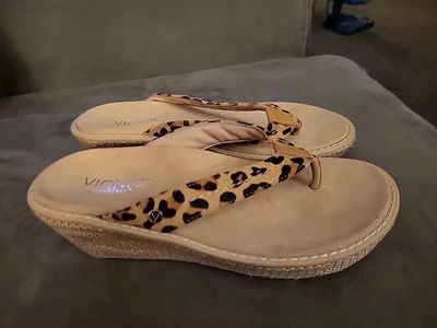 Womens Vionic Orthaheel Grenada Leopard Print Thong Wedge Heel Sandals Size 7 - Image 1 of 4
