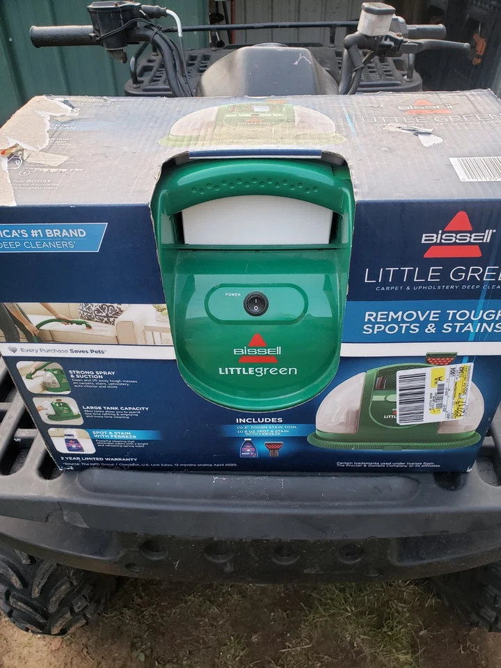 NEW BISSELL LITTLE GREEN CARPET SPOT STAINS CLEANER Model 3369 BRAND NEW! - Image 1 of 4