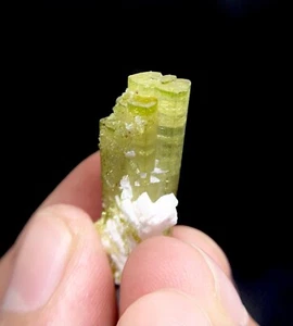 Natural Lemon Green Tourmaline Crystal 5.10g for Collection Good gemstone - Picture 1 of 8