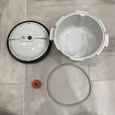 Nordic Ware Tender Cooker Microwave Oven Pressure Cooker 2.5 Quart White - Image 1 of 4