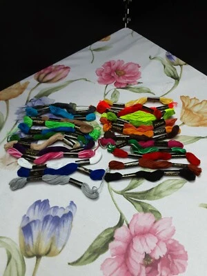 J&P Coats Multicolor Embroidery Floss Thread 25 Skeins NEW - Image 1 of 3