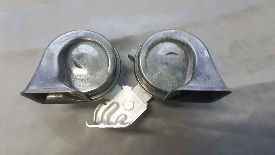 BMW E63 E64 M6 ///M Factory Horn Pair High Low Pitch 2006-2010 USED OEM - Image 1 of 4