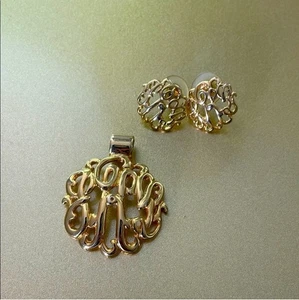 Vintage goldfarbener Charm Anhänger und passende Ohrringe, durchbohrt - Bild 1 von 5