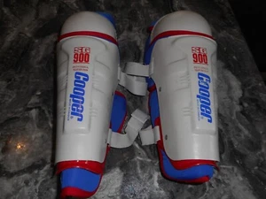 Cooper SG 900 Hockey Shin Guards Size Small Adult 13.5"/34.5cm Made In Canada - Picture 1 of 5