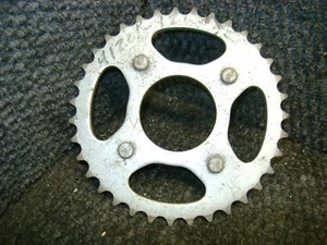 HONDA NUEVO DE LOTE ANTIGUO FABRICANTE DE EQUIPOS ORIGINALES 35 DIENTES PIÑÓN TRASERO CT70 TRAIL 70 1976-1994 ATC70 1978-1981 - Imagen 1 de 1