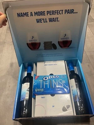 Caja de regalo promocional de marca compartida Oreo Barefoot Foto 1 de 4