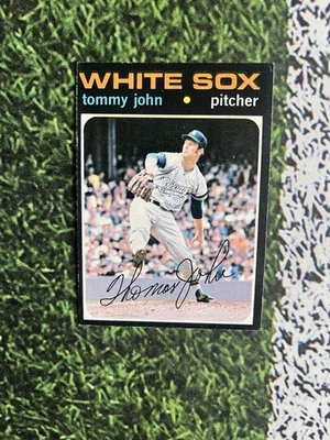 1971 Topps Baseball Tommy John #520 EX Condition Low Cost Shipping  - Image 1 of 2