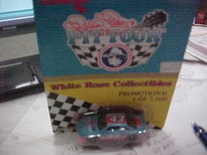 RICHARD PETTY  RODNEY PIT ROAD TOUR  1/64 MATCHBOX WHITE ROSE PROMO LQQK   - Picture 1 of 1