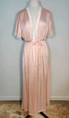 Vtg Gilead Robe Sz Large Pink White Lace Trim Full Length Short Sleeve Pockets - Image 1 of 4