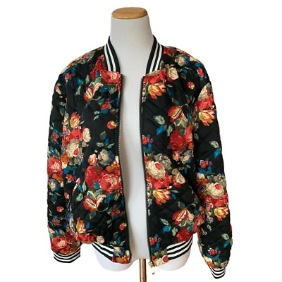 Chaqueta Bomber Umgee Negra Floral Acolchada Talla Grande Bolsillos NUEVA Country Chic Foto 1 de 4