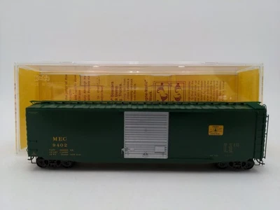 Kadee 6113 HO Maine Central 50' PS-1 Boxcar with Scale Coupler #9402 EX/Box - Image 1 of 4