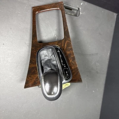 Ручка переключения передач и отделка 2003 Mercedes Benz C320 - Изображение 1 из 4