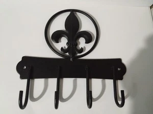 Wrought Iron Metal Wall Mount Key/Leash Rack 4 Hooks Fleur De Lis 7 X 8" - Picture 1 of 8