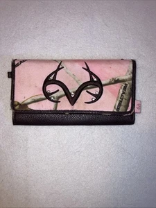 Realtree Pink and Brown Antler Wallet - Picture 1 of 10