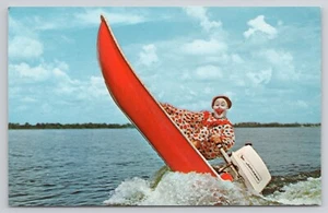 Corky der Clown im Motorboot Zypressengärten Florida FL Postkarte - Bild 1 von 2