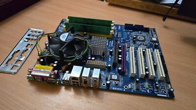ASRock 775Dual-VSTA + Intel Pentium E5700 CPU and 2GB DDR2 RAM - Bild 1 von 4