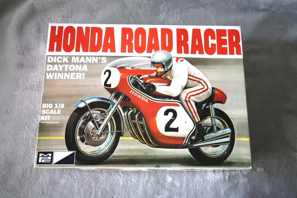 MPC HONDA ROAD RACER MANN'S DAYTONA WINNER 1/8 MPC856 NO TAMIYA NO PROTAR - Immagine 1 di 4