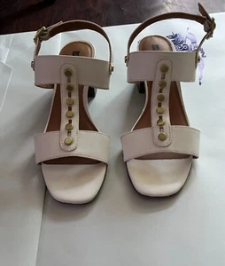 White Mountain Larkin block stacked heel sandals 8.5 white M nwot! - Picture 1 of 3