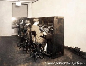 Operatori telefonici al centralino, Borsa NY - c1900 - Foto storica - Foto 1 di 1